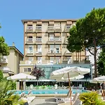 Hotel Lotus &