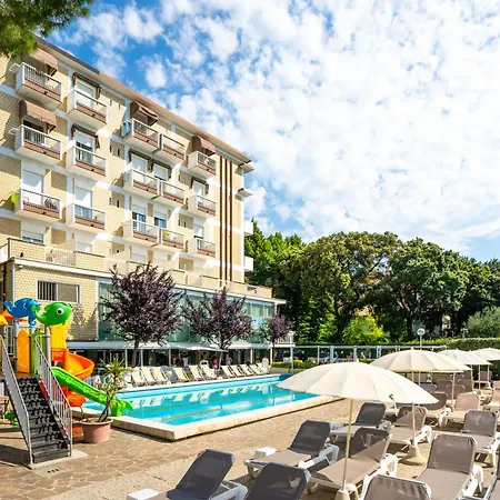 Hotel Lotus &