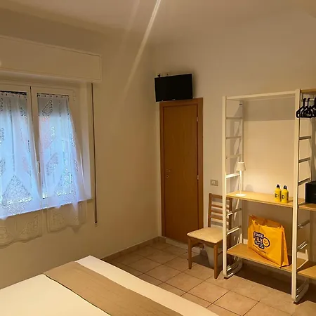 Hotel Lotus &