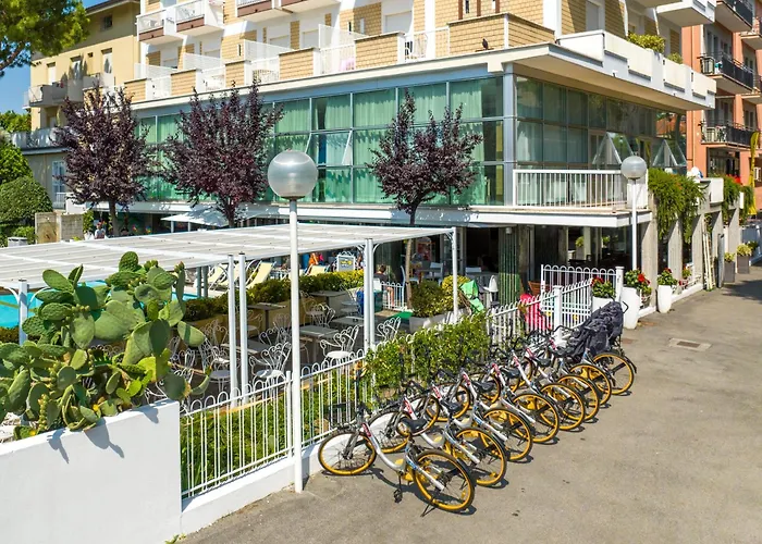 Hotel Lotus &