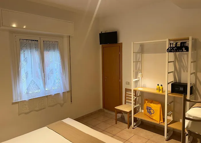Hotel Lotus &