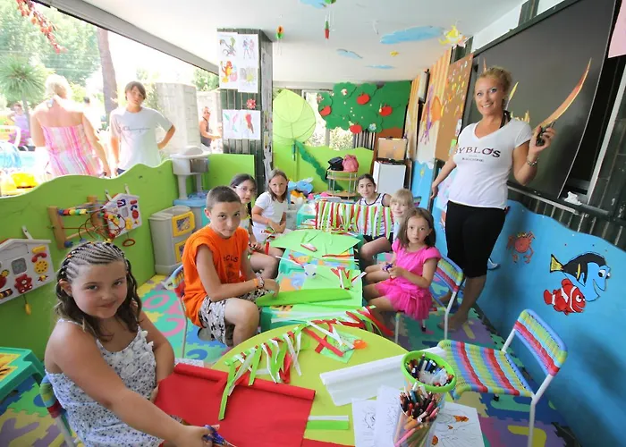 Lotus & Отель 3*