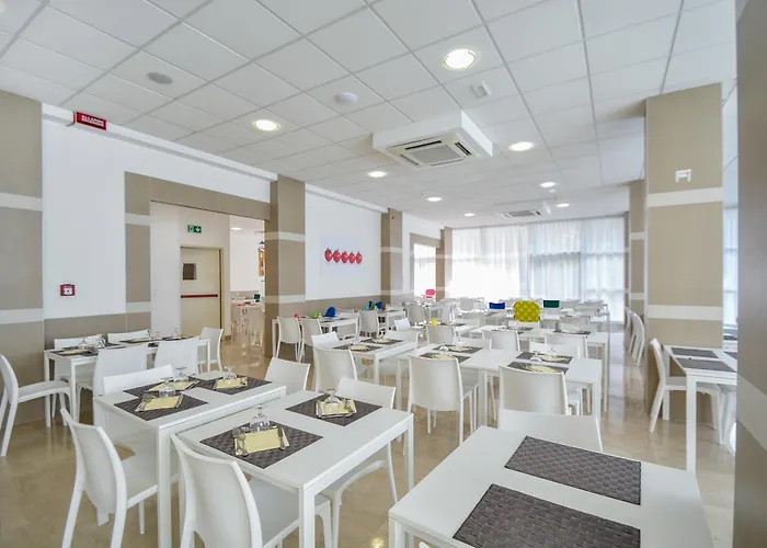 Hotel Lotus &
