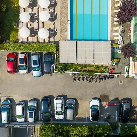 Lotus & Ξενοδοχείο